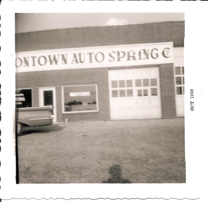 Uniontown Auto Spring Vintage Photo from Oct. 1959